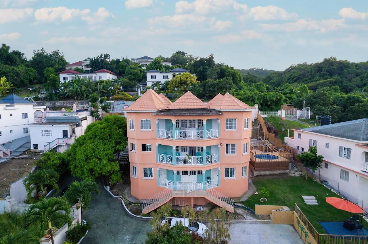 Belle Air Seaview- Entire Home Runaway Bay Jamaica